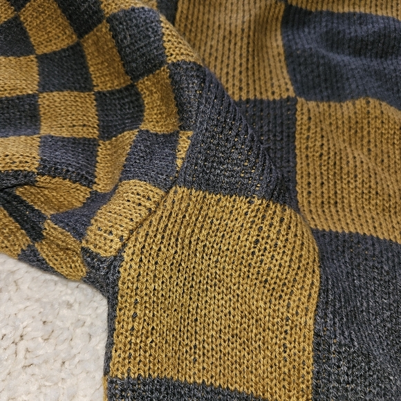 Harry Potter Hufflepuff Checkered Cardigan Sweater Small - Picture 10 of 16